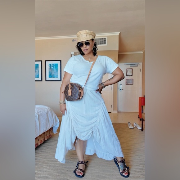 Meet Your Posh Ambassador, Cianni (See-Ah-Knee) - Picture 8 of 14